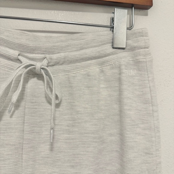 Aritzia TNA Wafflex Marks Pant Wide Leg Heather Cloud Tencel Blend Size Small - Picture 6 of 10